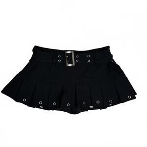 Hot Topic Mini Skort Black Pleated Grommet Belt